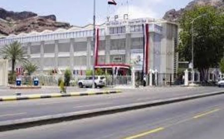 ارتفاع جديد في أسعار البترول بعدن يُفاقم معاناة المواطنين