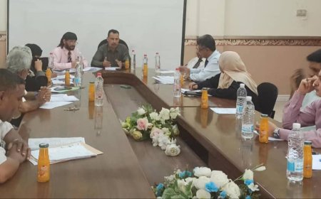 مجلس كلية العلوم الإدارية بجامعة عدن يعقد اجتماعه الدوري 