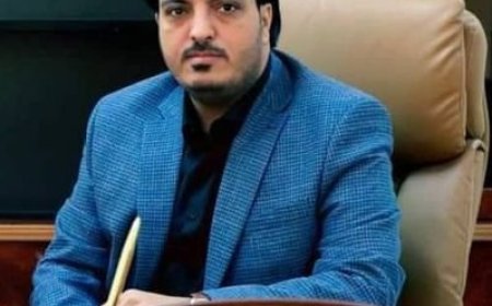 صحافي عدني يدعو وزير الكهرباء والطاقة إلى تقديم استقالته