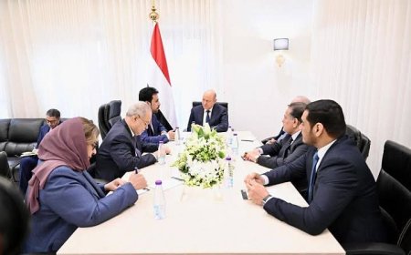 الرئيس العليمي.. يؤكد على مسؤولية الدولة عن الوفاء بكامل التزاماتها تجاه المواطنين