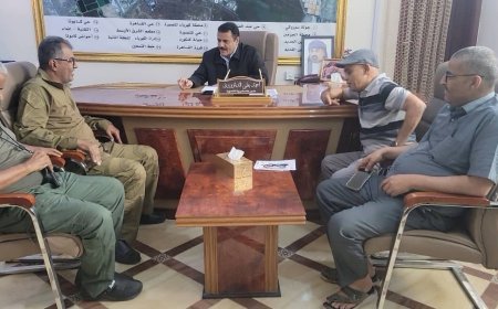 خلال لقائه بمدير شرطة السير بعدن..مدير عام المنصورة يناقش آلية تنفيذ الخطة المرورية لشهر رمضان