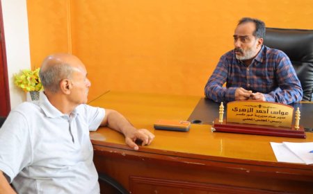مدير عام خورمكسر يلتقي مدير مكتب السياحة بعدن