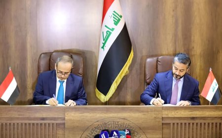 الوصابي والعبودي يوقِّعان اتفاقية (التبادل الثقافي) بين اليمن والعراق.