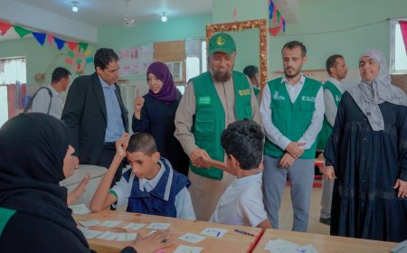 فريق مركز الملك سلمان ومؤسسة يماني يتفقد سير مشروع تنمية القدرات المحلية لتعليم محو الأمية وذوي الإعاقة بعدن