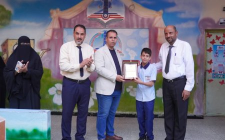 وزارة التربية والتعليم تكرم بطل سماء عدن المبدع الصغير ناصر العاصي 