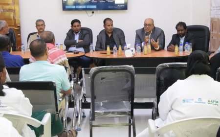 الوكيل العامري يختتم البرنامج التدريبي لعمال صحة الحيوان بوادي حضرموت