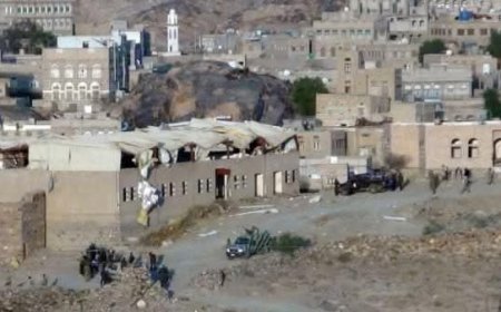 البيضاء .. أكثر من 15 طقماً حوثياً تحاصر حي الحفرة في رداع