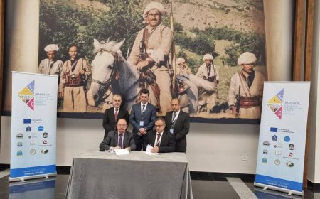 رئيس جامعة عدن يوقع مذكرات تفاهم مع جامعتي دهوك و زاخو في كردستان العراق