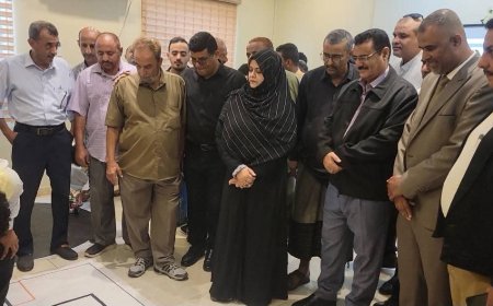 وكيل عدن "مبجر" ومدير عام المنصورة يدشنان ساعة العمل الإبداعي بمدارس ورياض رواد المستقبل الحديثة