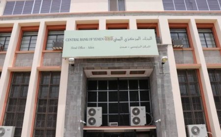 صحفي اقتصادي: تشديد البنك المركزي الرقابة على سوق الصرف خطوة مهمة لمنع التلاعب