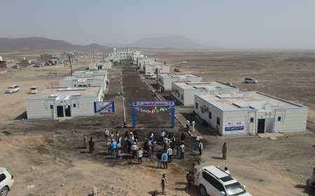 نائب وزير التربية ووكيل مأرب يفتتحان مشروع مجمع الأناضول السكني لذوي الاحتياجات الخاص بتمويل تركي.