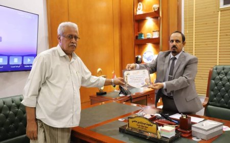 محافظ حضرموت يُشيد بجهود المنصب أحمد العمودي في توحيد الكلمة وإصلاح ذات البين