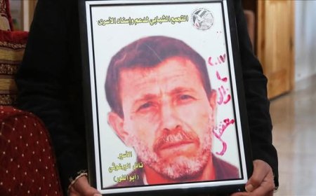 أقدم أسير بالعالم.. نائل البرغوثي حر بعد 4 عقود بسجون إسرائيل