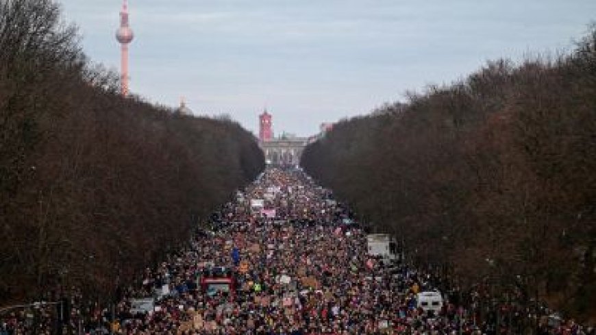 أحتجاجات في ألمانيا بسبب صفقة الشيطان !