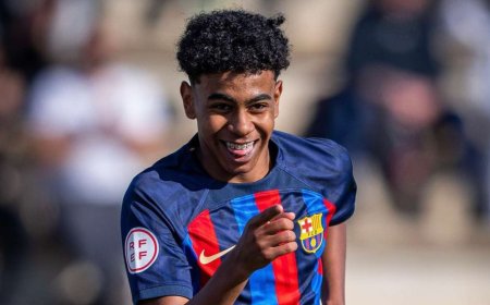 بعد الخسارة مدرب سوسييداد يعلق على اللاعب البرشلوني لامين يامال .. ماذا قال ؟