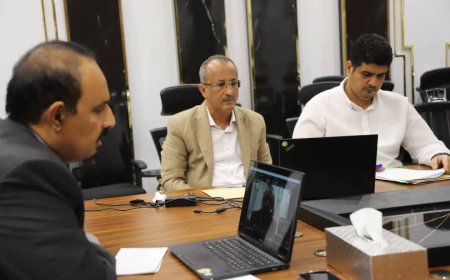 محافظ حضرموت يُشارك في ورشة عمل دولية لبحث إحداث تنمية اقتصادية وتعزيز النمو الاقتصادي لوادي حجر الزراعي