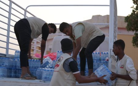 برعاية العميد الصبيحي.. قوات درع الوطن تقيم مخيمات الإفطار الرمضاني في منطقة الوديعة