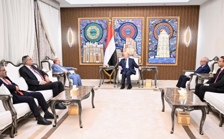 تفاصيل لقاء رئيس مجلس القيادة برئيس مجلس النواب وأعضاء هيئة رئاسة المجلس
