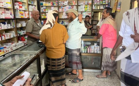 بإشراف ومشاركة مدير المديرية.. حملة رقابية على مخازن الأدوية التجارية في طور الباحة بلحج