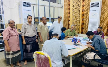 نائب رئيس اللجنة لعليا للامتحانات الوكيل الشوذبي يتفقد أعمال المطبعة في عدن   