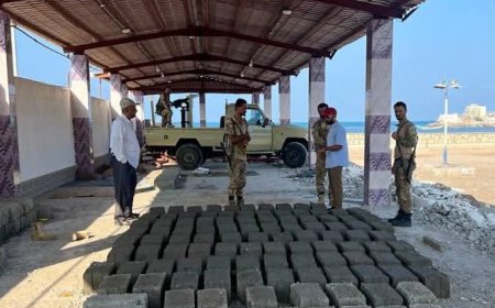 عدن .. ضبط طابعة بردين وإيقاف بناء مخالف بمطعم بلدي م / صيرة وإحالة الأمر للنيابة