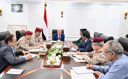 رئيس مجلس القيادة يعقد اجتماعا باللجنة الأمنية العليا