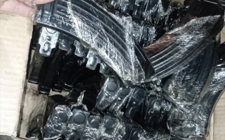 البحث الجنائي بشبوة.. يضبط 43 كرتونًا من مخازن الذخيرة الفارغة و 4 متهمين في محاولة تهريبها بمدينة عتق