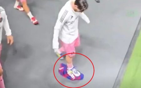 بالفيديو.. ميسي بدوس على قميص برشلونة !