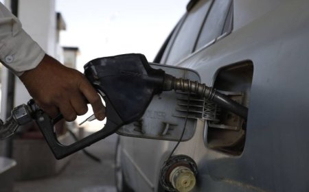اتهامات للحوثيين ببيع وقود مغشوش تسبب في تعطيل آلاف المركبات