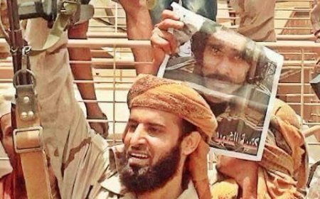 وكيل وزارة الأوقاف يشارك أبناء عدن احتفالات الذكرى العاشرة للتحرير  عدن