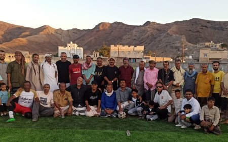 لقاء عيدي لأهالي منطقة صلاح الدين بعدن يناقش الاحتياجات الخدمية للمنطقة
