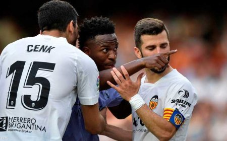 فالنسيا يمنح برشلونة فرصة لا تقدر بثمن ..