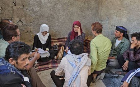 اللجنة الوطنية للتحقيق تلتقي ضحايا انتهاكات حقوق الإنسان في قرى عزلة الأحكوم جنوب تعز