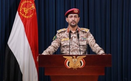 استهداف حوثي يطال موقعًا عسكريًا في يافا ومدمرتين أمريكيتين بالبحر الأحمر