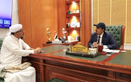 المحافظ بن ماضي يوجه باستكمال الأعمال الإنشائية لمبنى كلية المجتمع بالشحر ويثني على أدوارها التعلمية الرائدة