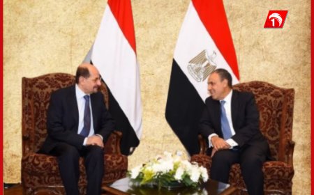 بعد تسلم البحرية المصرية القيادة.. وزير الخارجية يلتقي نظيره المصري