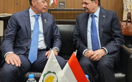 وزير الخارجية يلتقي المدير العام للمنظمة الإسلامية للأمن الغذائي