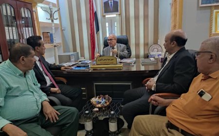 الأغبري يطلع على مستوى إنجاز التقارير الإدارية والفنية لوزارة الإدارة المحلية