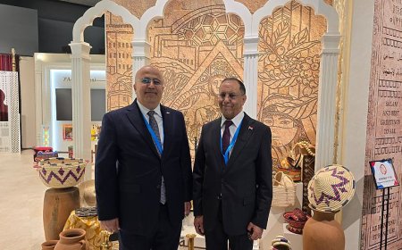 وزير الصناعة والتجارة يزور الجناح اليمني في معرض إكسبو 2025