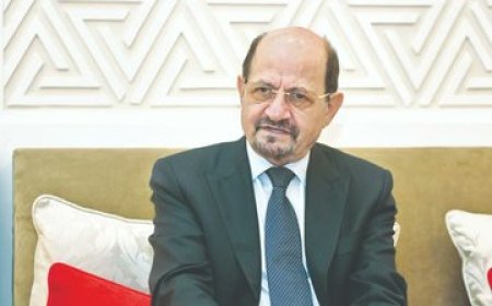 وزير الخارجية شائع الزنداني: ماضون في هيكلة الوزارة وترشيد الإنفاق أولوية