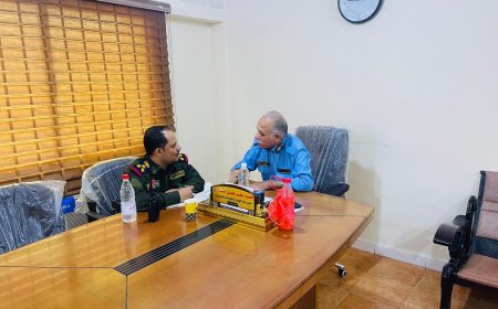 العميد نايف الحميدي يطلع على التقارير والخطط السنوية والتقارير الشهرية لعام 2025م في فرع مصلحة الهجرة والجوازات عدن