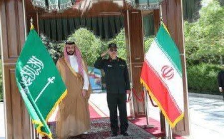 وزير الدفاع السعودي يصل العاصمة الايرانية طهران لبحث العلاقات الثنائية