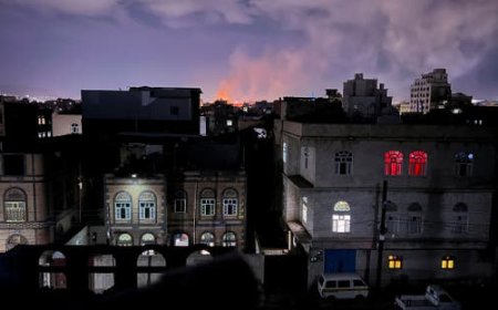 50 غارة أميركية ضد الحوثيين بصنعاء والحديدة وعمران