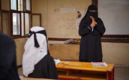 من هي المسؤولة التي أُقيلت لرفضها تسهيل الغش في اليمن؟