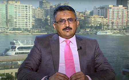 مدير شركة النفط في الحديدة يفجر مفاجأة بشأن ماحدث بعد استهداف ميناء "رأس عيسى"