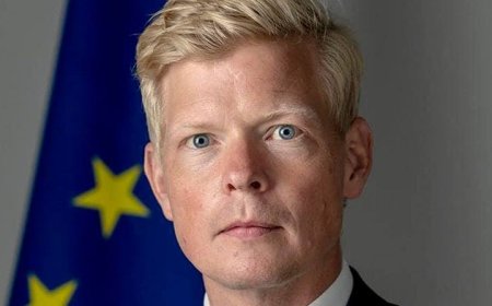 غروندبيرغ: هجمات الحوثي على البحر الأحمر والردود الأمريكية تقويضًا لجهود السلام