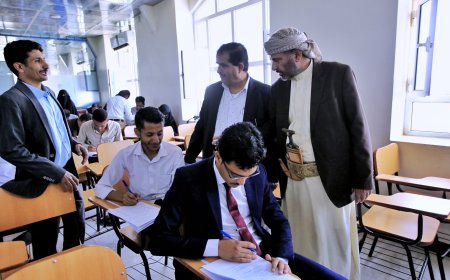 تدشين المرحلة الثانية من  امتحانات مزاولة المهنة لـِ357 من العاملين في القطاع الصحي بمأرب.