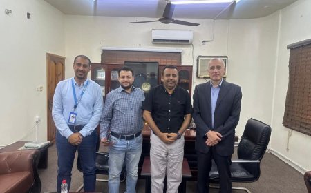 الدكتور الوليدي يلتقي فريق من اليونبيس  في عدن