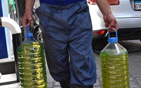 في بلد عربي ..الشرطة تقبض على رجل سكب البنزين على عائلته لإحراقهم ...