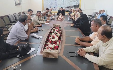 ترأسه مدير عام المديرية أحمد الداؤودي..تنفيذي المنصورة يناقش عدد من القضايا الخدمية والتنموية